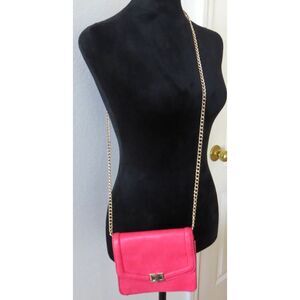 Forever 21  Faux Leather Crossbody Bag with Gold Chain  Red  EUC